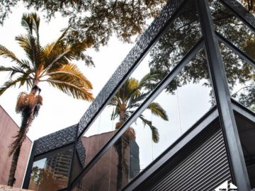 Casa Comercial à Venda