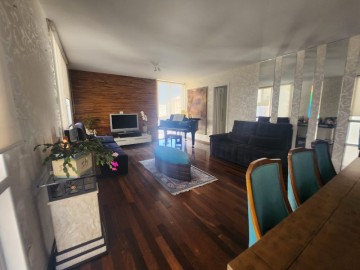 Apartamento Alto Padrão à Venda