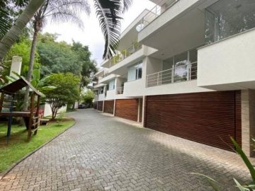 Casa em Condomínio à Venda